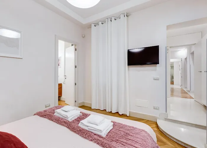 Bdc - Platinum 2bdr At Spanish Steps Apartment Rom